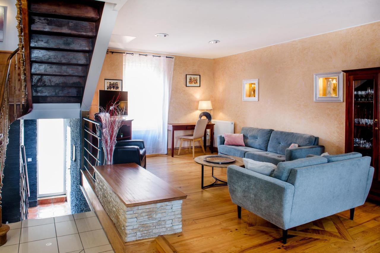La Sainte Famille Hotell Lourdes Exteriör bild